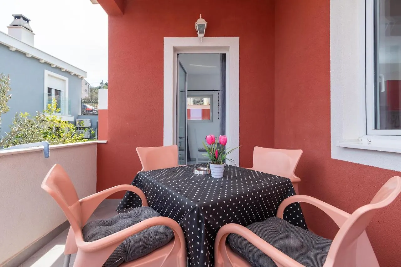 Апартаменты Holiday Villa Nostra Трогир