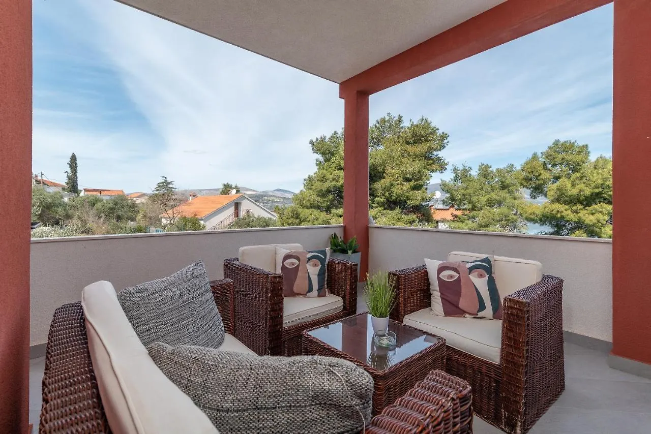 Holiday Villa Nostra Трогир