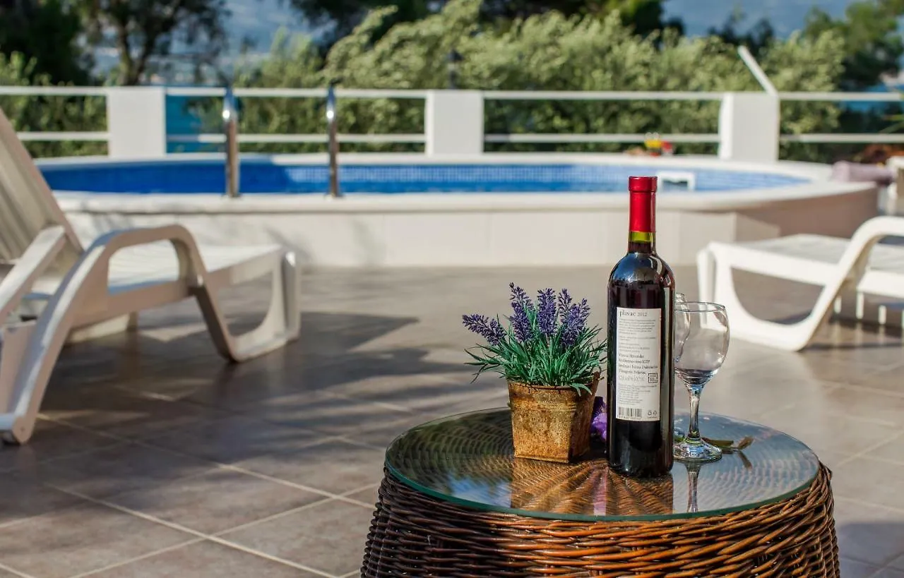 Апартаменты Holiday Villa Nostra Трогир